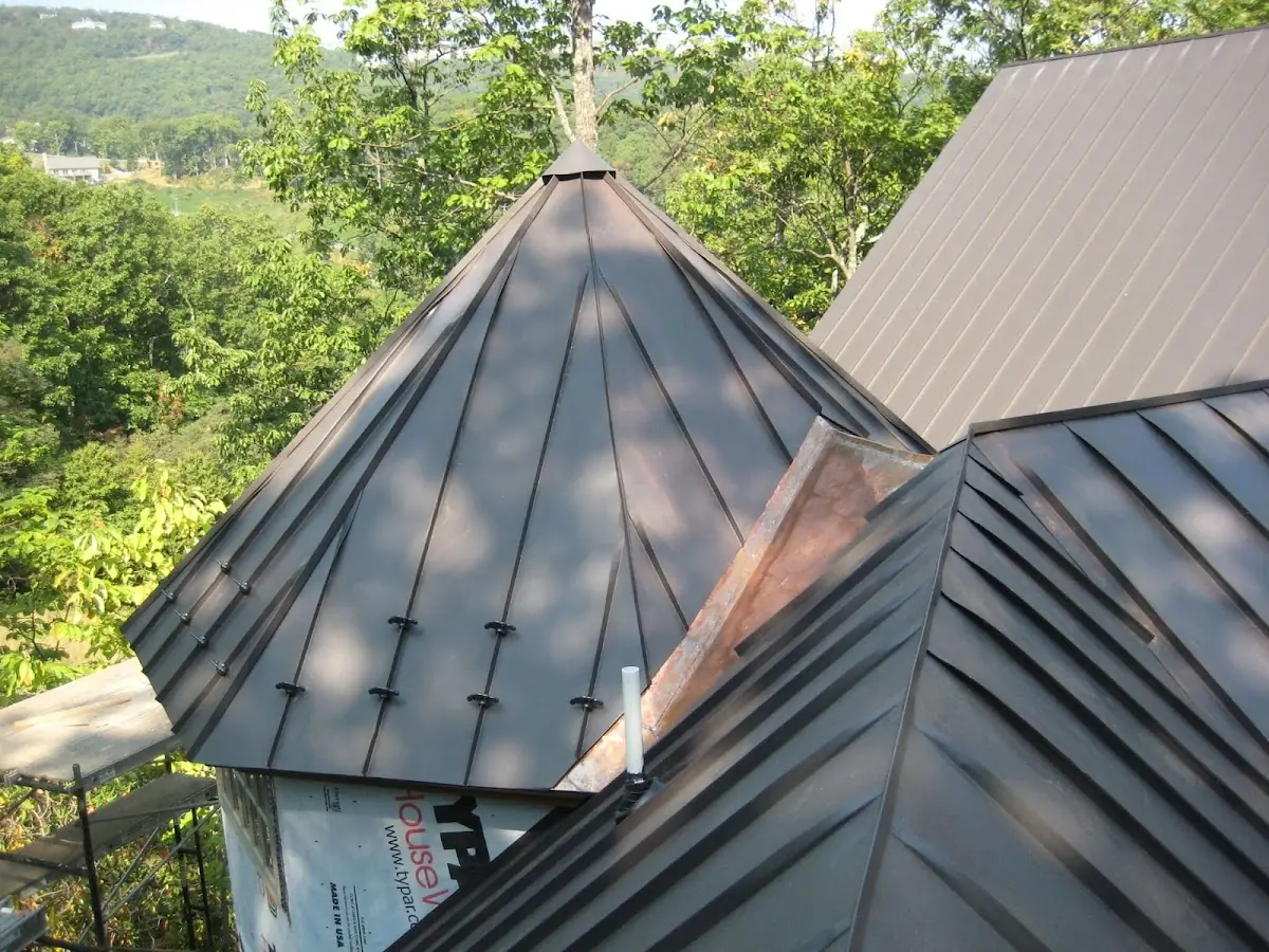 Professional Roof Tarp Installation by Craftsman Roofing in North Bench